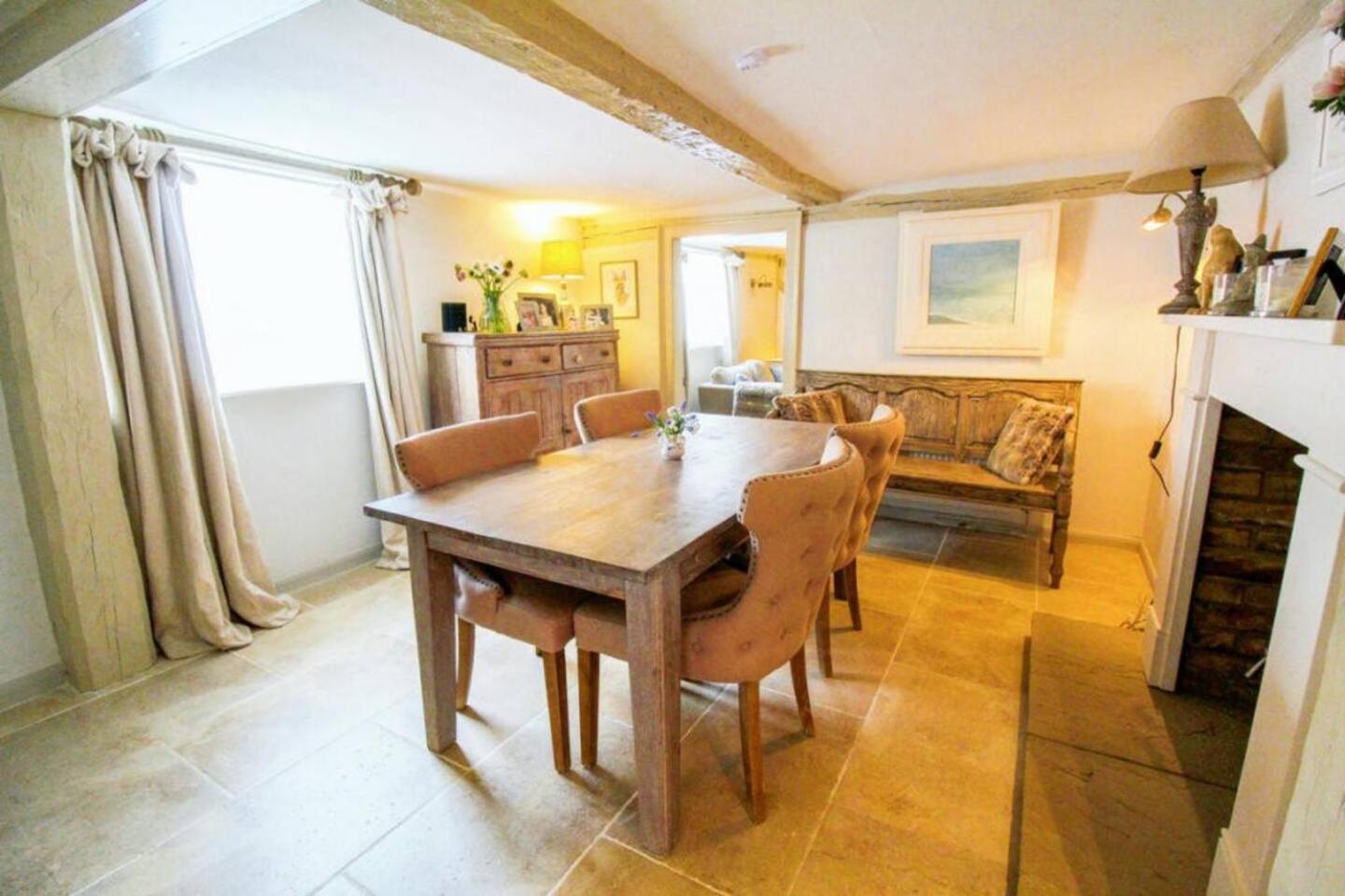 Elegant Oak Beamed House In Pretty Village - Cambridge Homehost Buckden  Exteriör bild